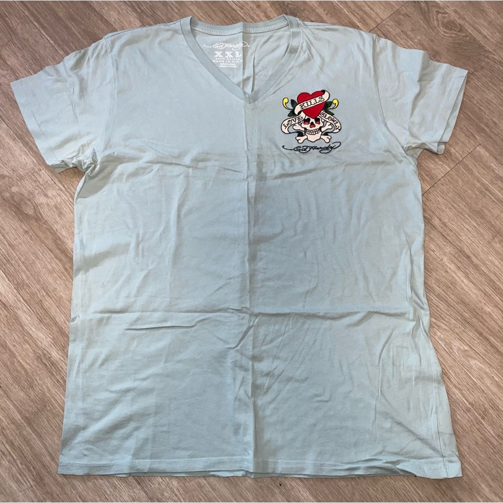 Mens Ed Hardy v neck tee size XXL